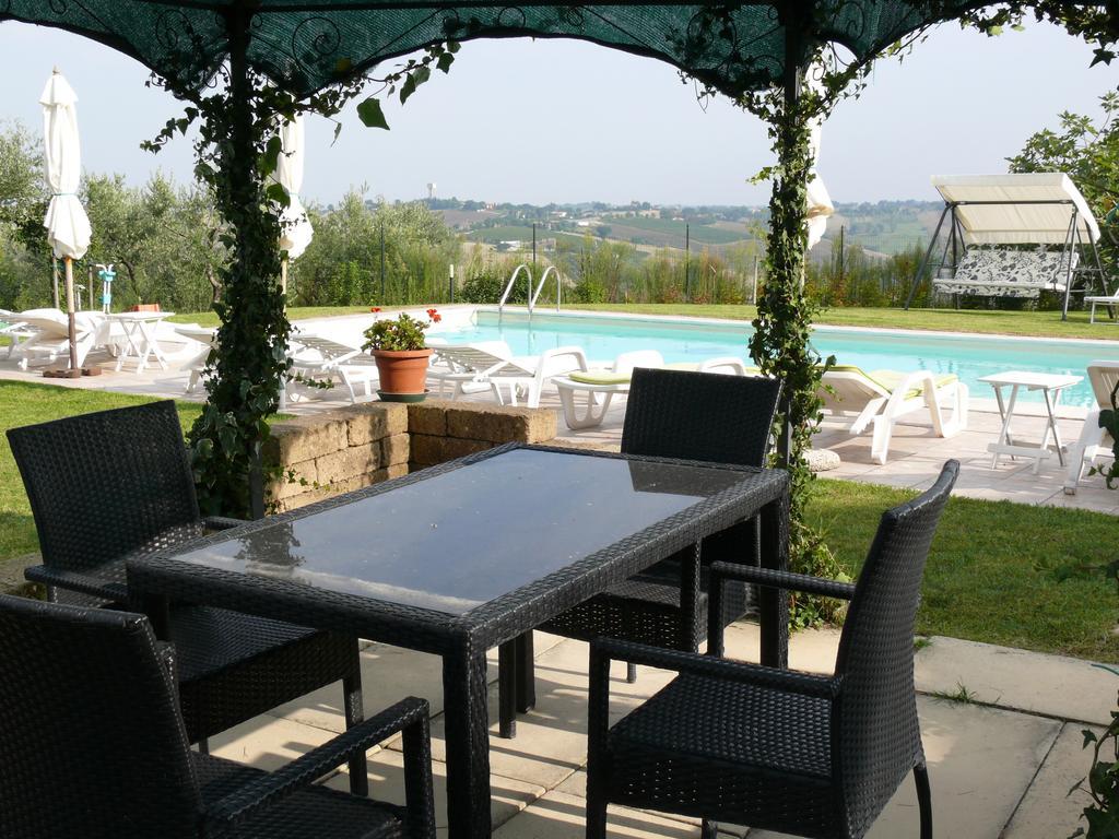 Agriturismo Al Rifugio Divino Belvedere Ostrense Buitenkant foto