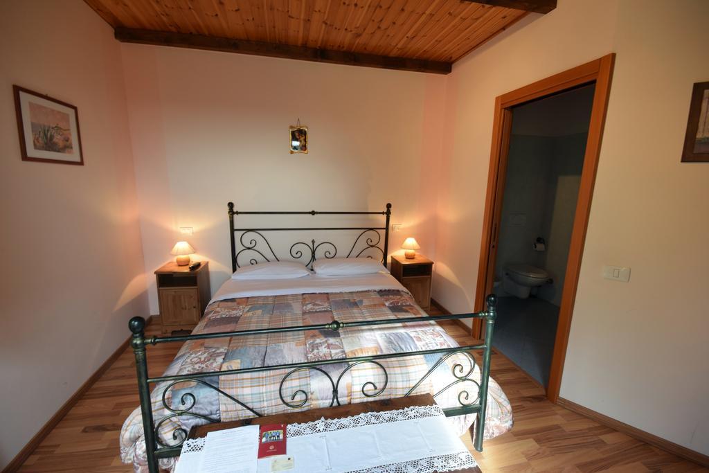 Agriturismo Al Rifugio Divino Belvedere Ostrense Buitenkant foto